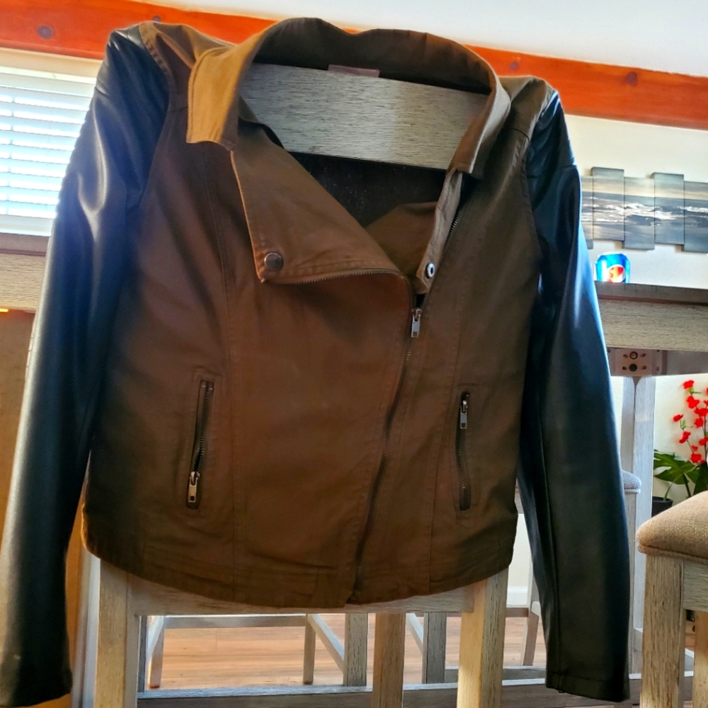 Coutures women's bomber jacket.